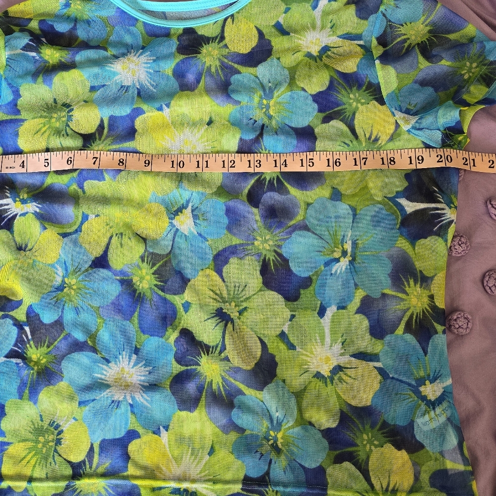 Semisheer Beach Top / Coverup - Picture 7 of 10